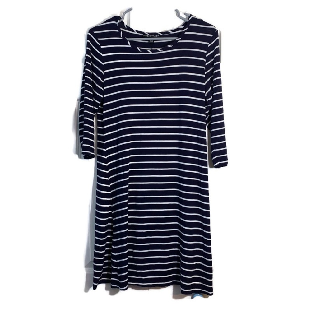 Madison Leigh Navy Blue White Stripped Dress with Sleeves Flowy